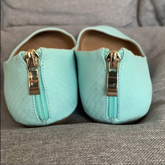 !!!!SOLD!!!! Mint ballet flats - Picture 2 of 4